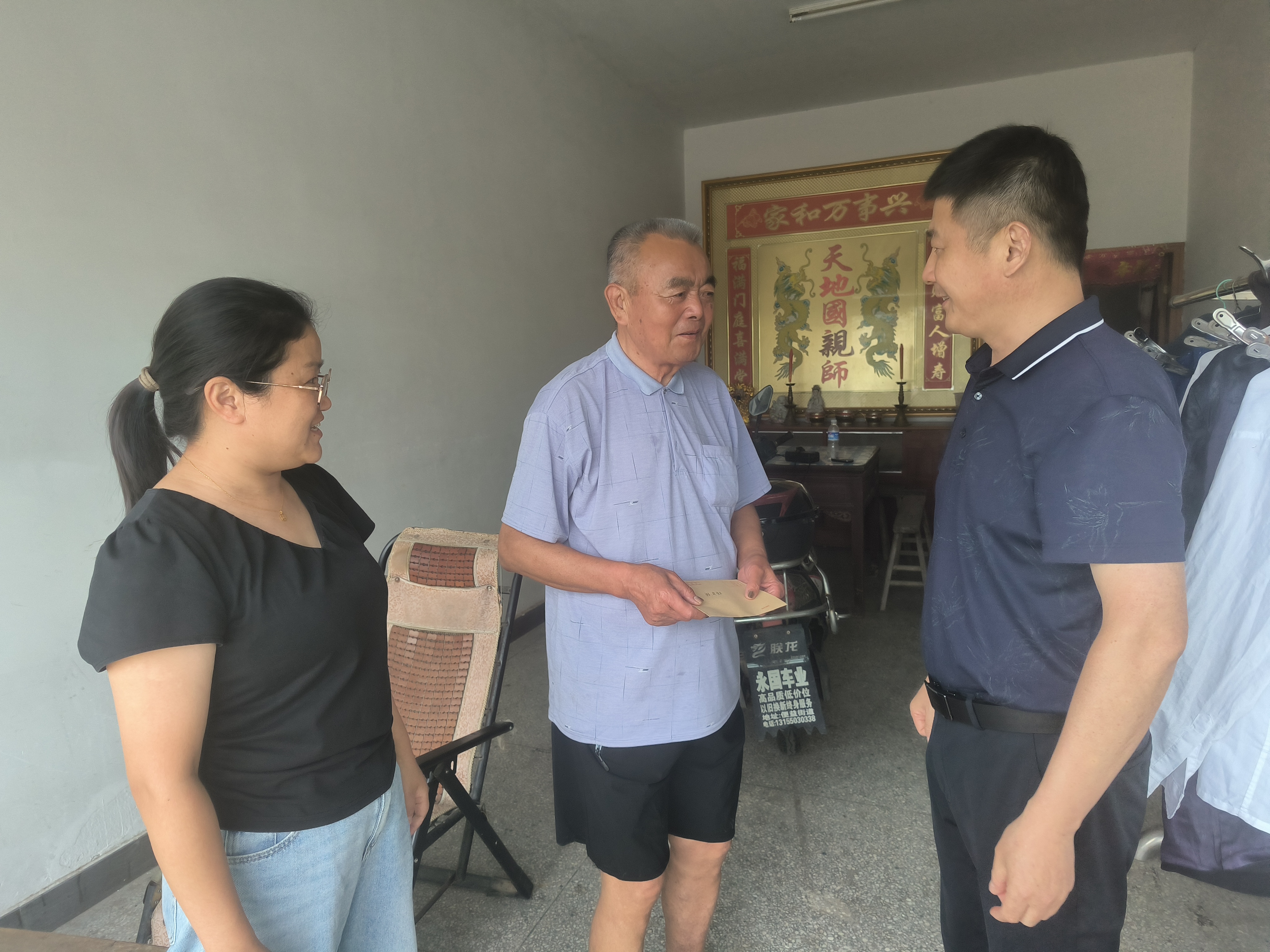 走访慰问老党员 传递组织温情