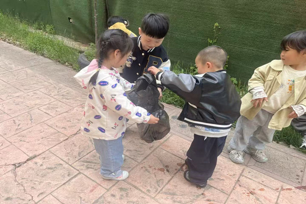金集社区关工委：“童心携手 爱护地球”世界地球日主题活动