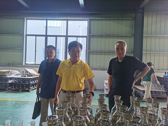 天长市关工委来石梁镇开展“百企帮百村”工作调研