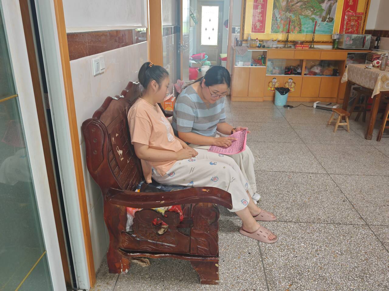 暖心走访、情系童心