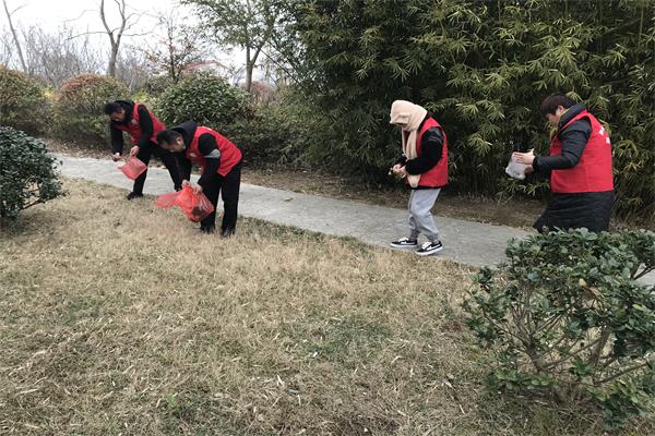 公益活动照片捡垃圾图片