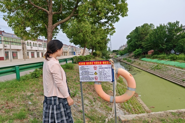 龙集社区开展防溺水巡查 筑牢安全防线