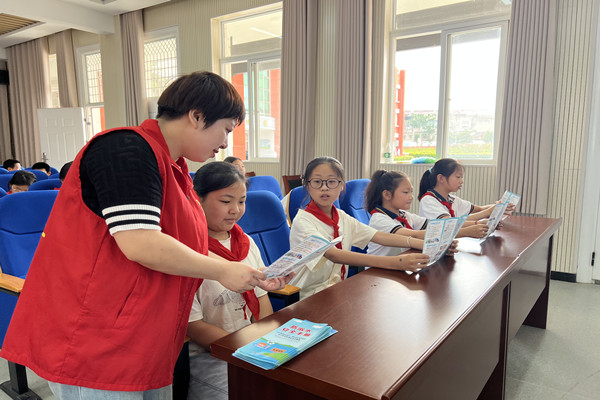 郑集镇：多主题教育进校园，护航少年健康成长