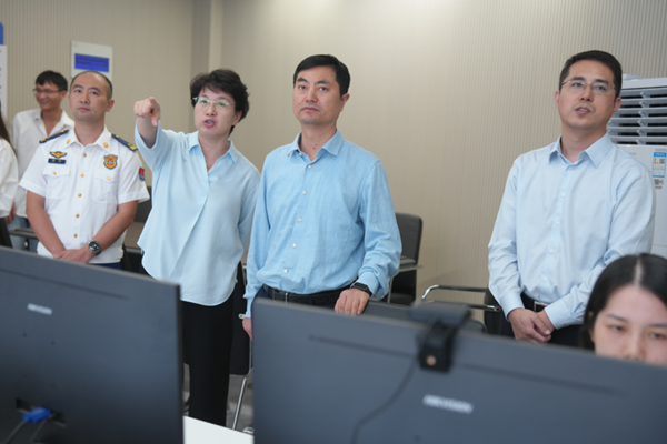 阚绪瑞督导检查国庆中秋节前安全生产工作