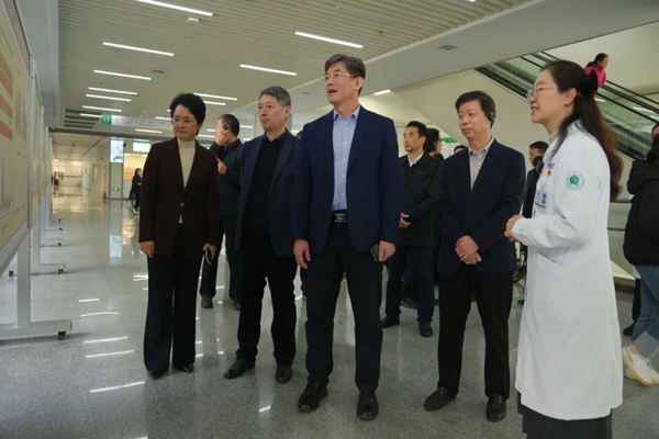 健康报社来天长调研采访县域综合医改工作