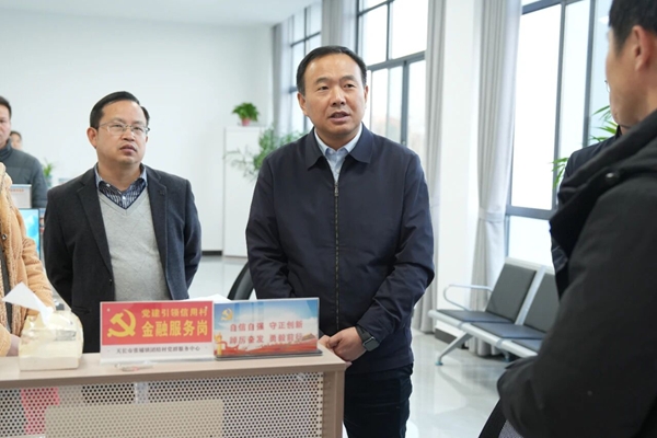 张秀山到大通镇、张铺镇调研项目建设、安全生产、生态环保、农村人居环境整治等工作