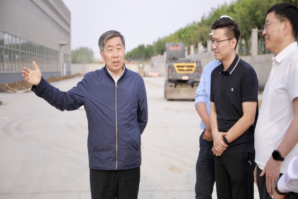 贺家平调研企业安全生产、项目建设以及我市深入贯彻中央八项规定精神学习教育开展情况