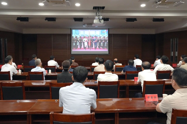 我市集中观看纪念中国人民抗日战争暨世界反法西斯战争胜利80周年大会