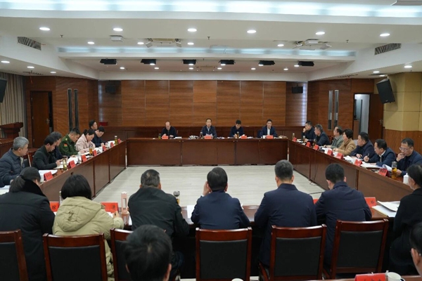 市委理论学习中心组1月份学习会召开