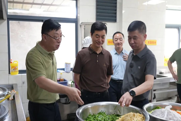 阚绪瑞调研群众身边不正之风和腐败问题集中整治和夏收夏种工作