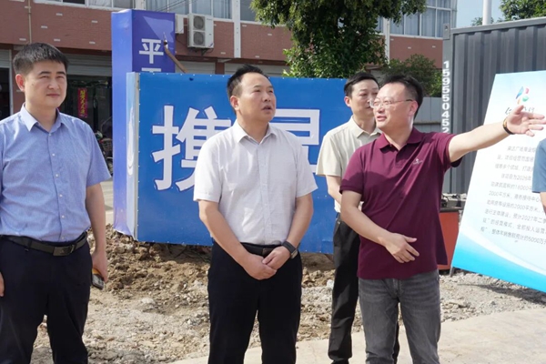 张秀山调研招商引资、项目建设工作