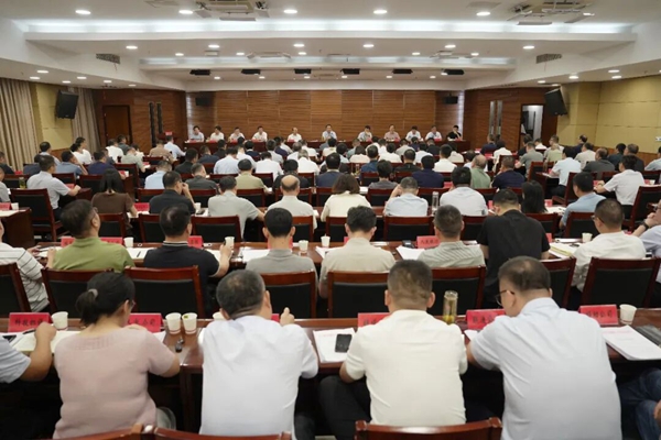 张秀山主持召开9月份市委常委会扩大会议暨市委党的建设领导小组会议